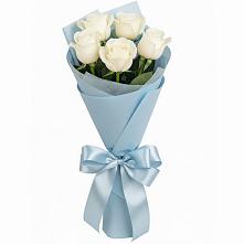 Букет 5 Белых роз Проуд в Васильево