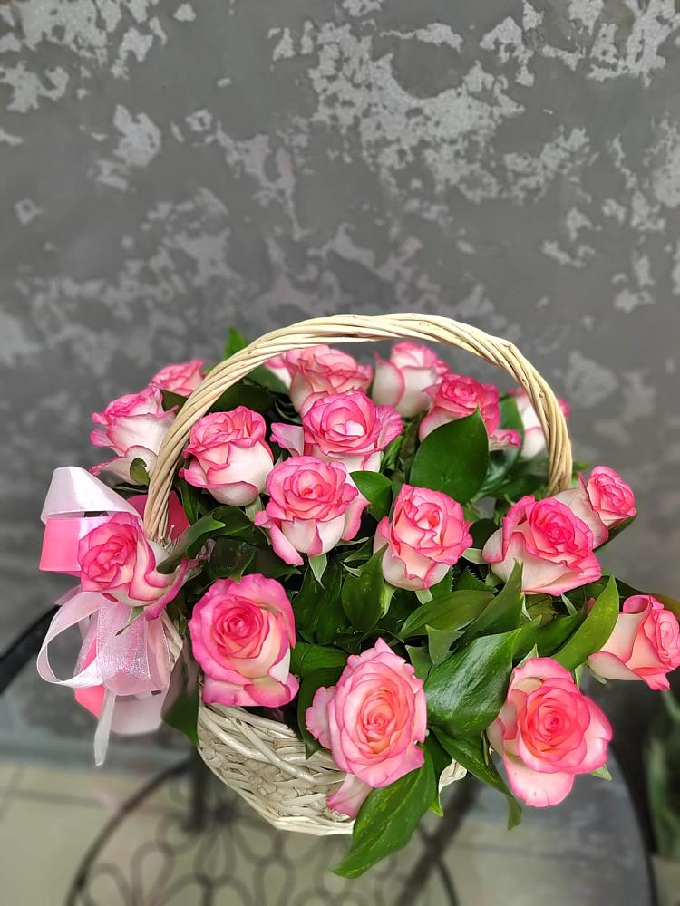 Цветочная композиция из Розы в корзине в Васильево