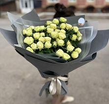 Букет Белые кустовые розы Солинеро в Васильево