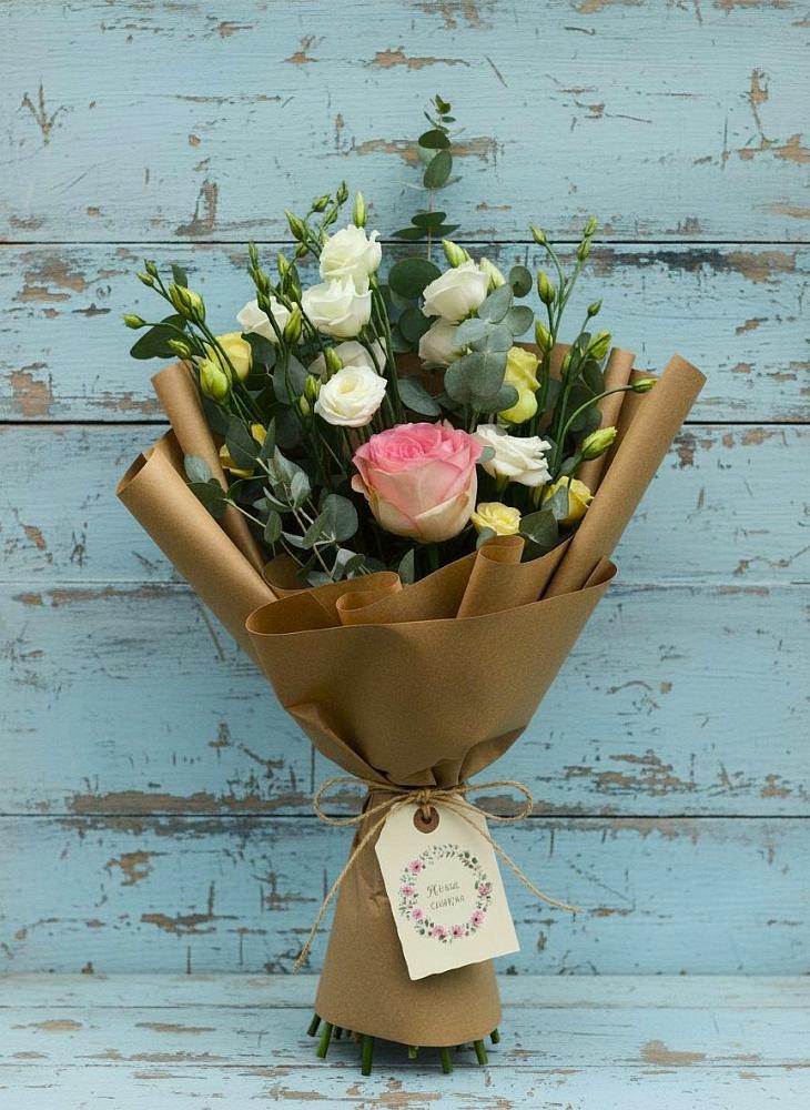 Букет цветов из: Розы и Лизиантусы в Васильево