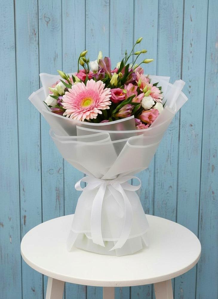 Букет цветов из: Герберы, Альстромерии и Лизиантусы в Васильево