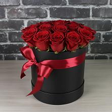 Цветочная композиция из Розы в шляпной коробке в Васильево